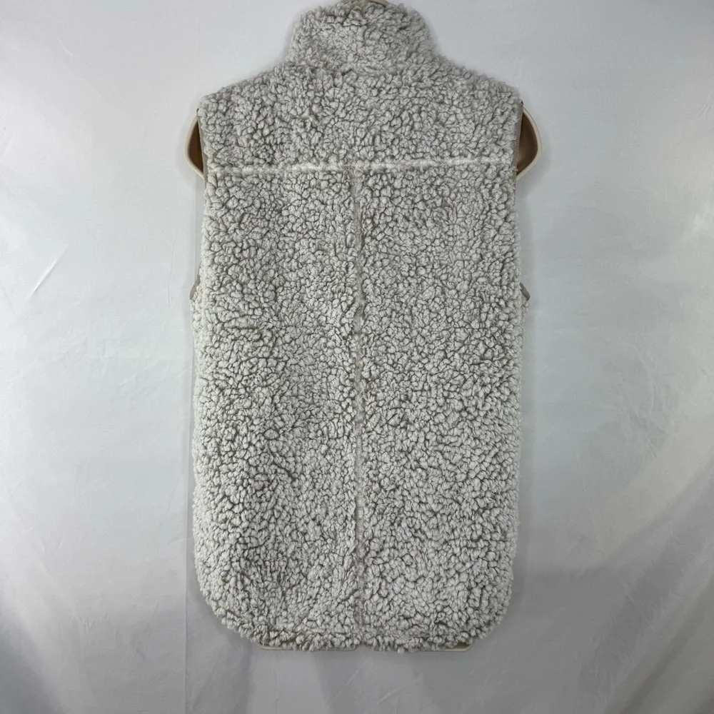 Thread & Supply Light Gray Sherpa Vest